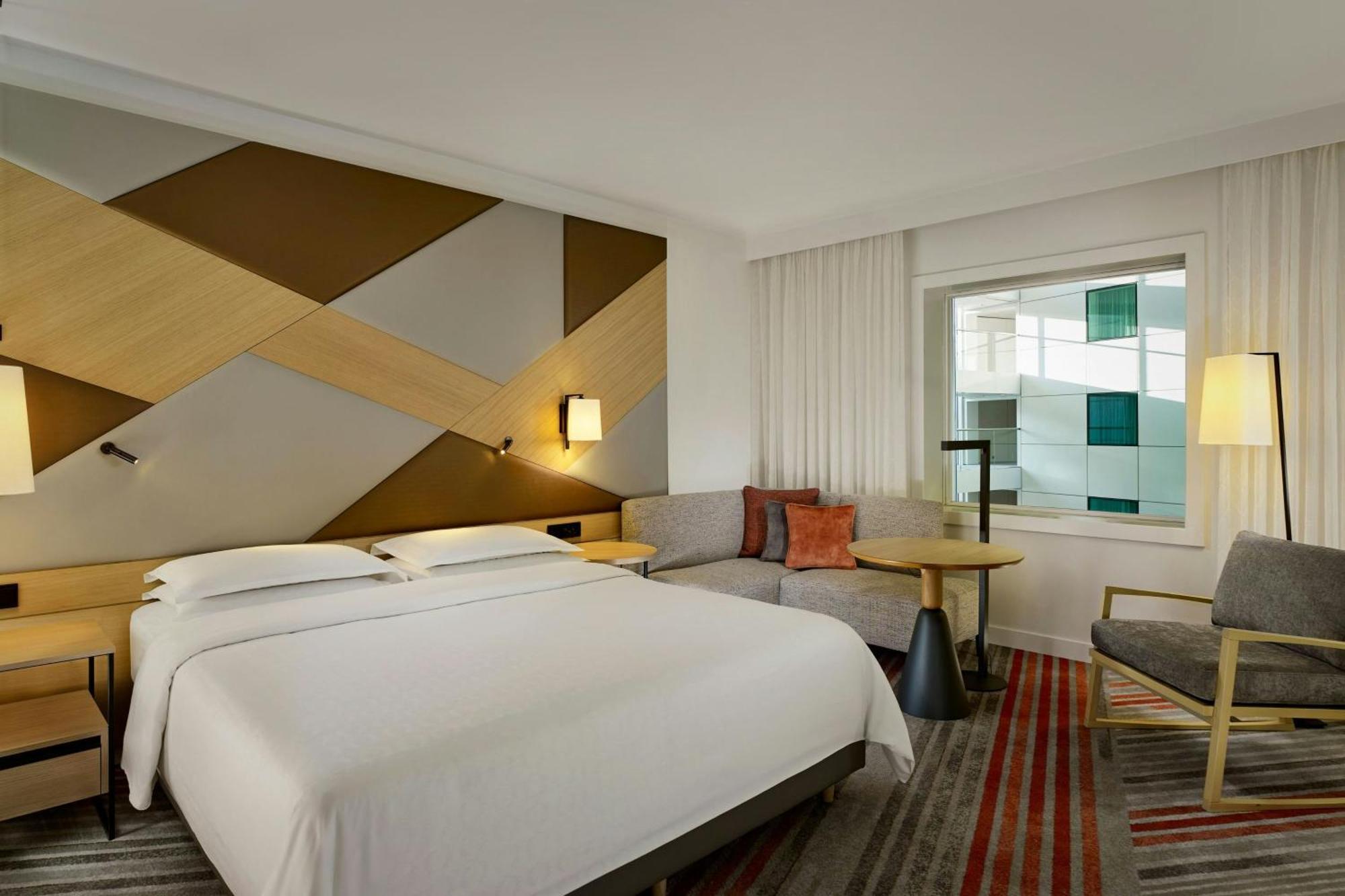 Sheraton Amsterdam Airport And Conference Center Hotel 4*
