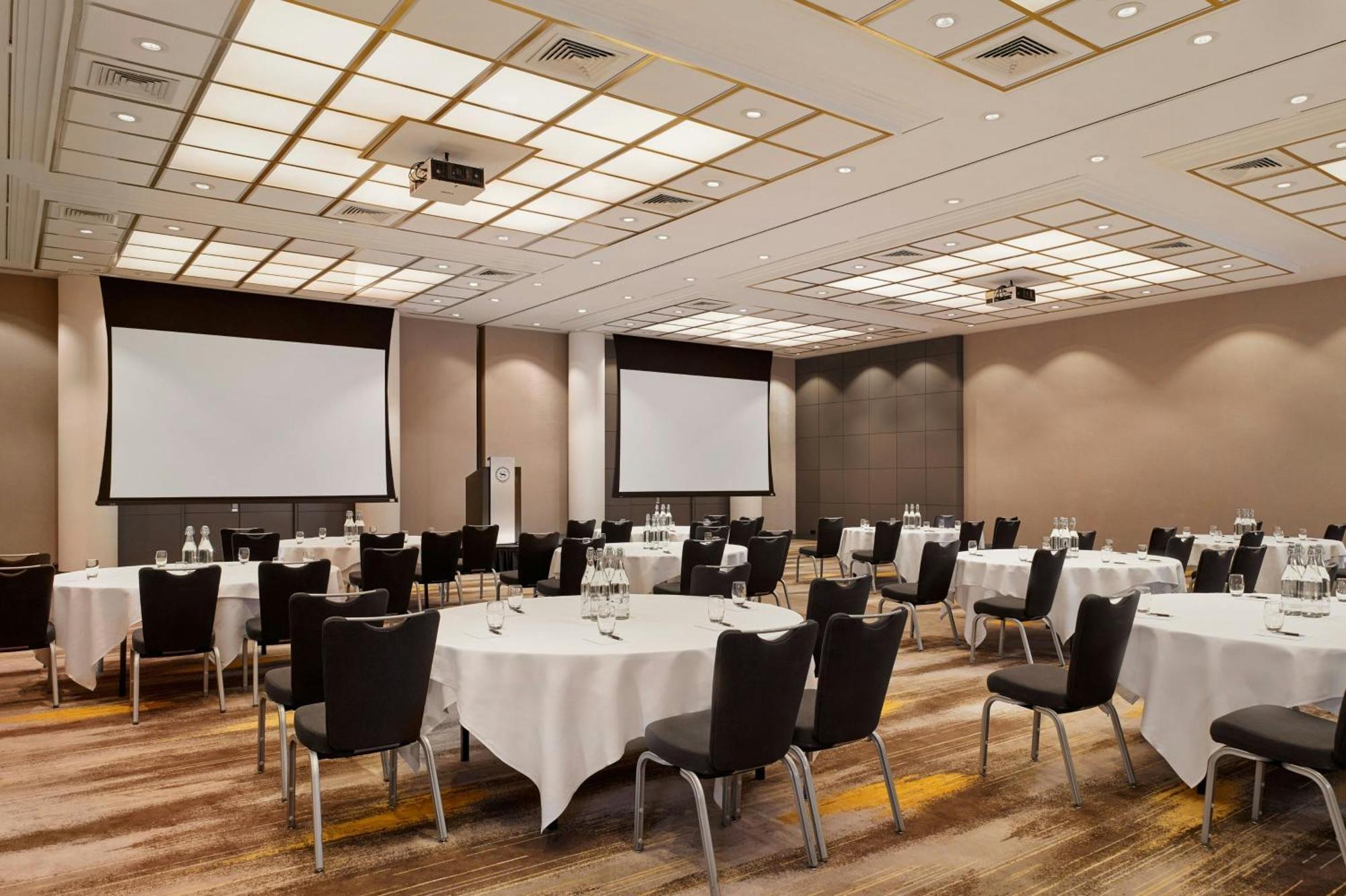 Sheraton Amsterdam Airport And Conference Center Hotel 4*