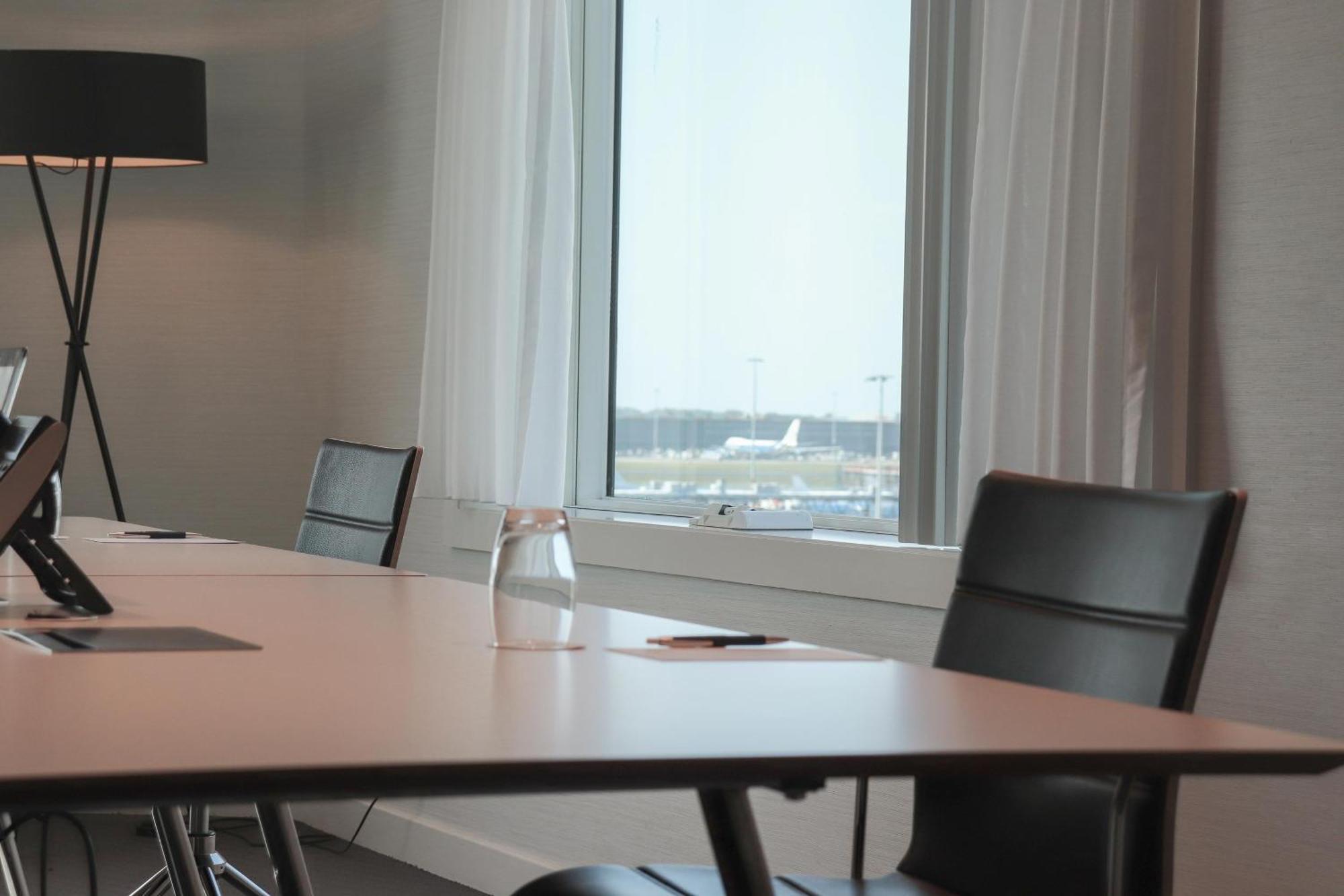 Hotel Sheraton Amsterdam Airport And Conference Center 4*